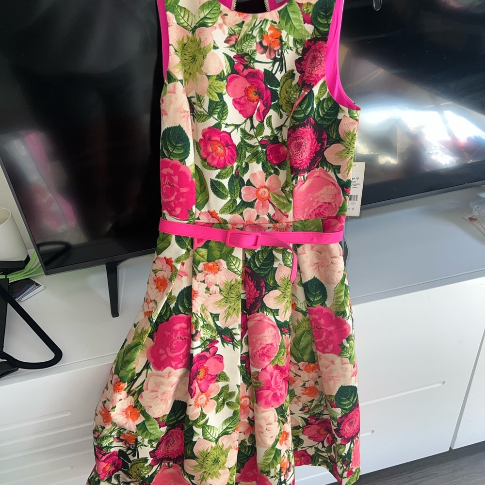 Flowery spring Eliza J Nordstrom mid length dress size 2
